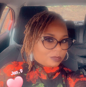 Meet your Posher, Latasha